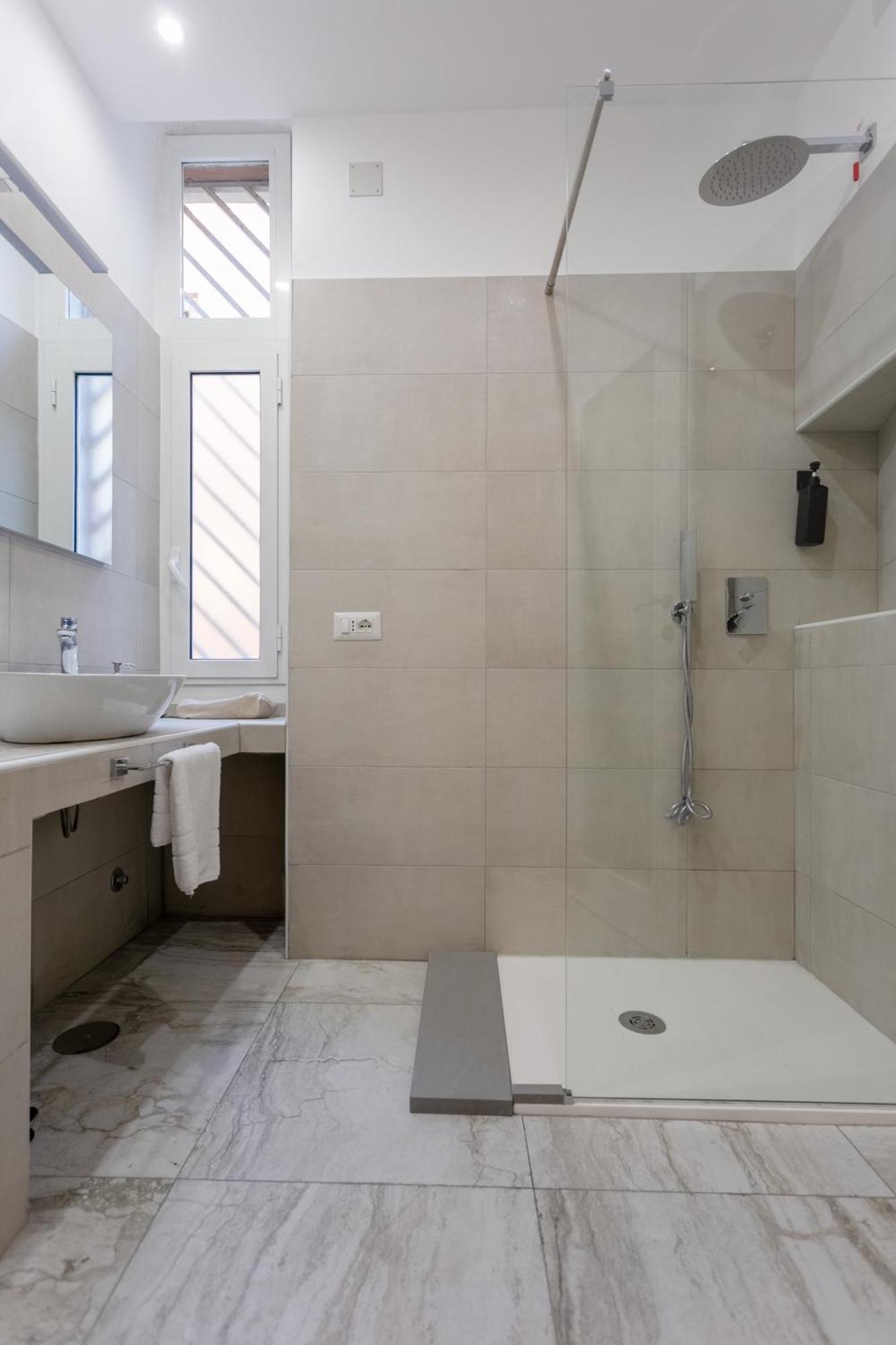 Apt Rome 5 Bdrms Ngoại thất bức ảnh